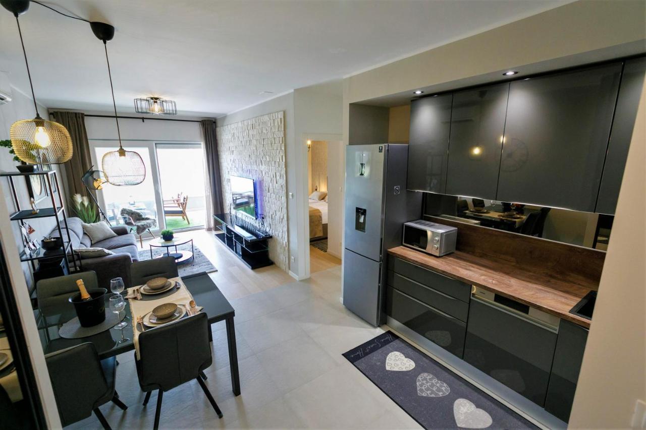 Luxury Apartment 4Seasons With Garage スプリト エクステリア 写真